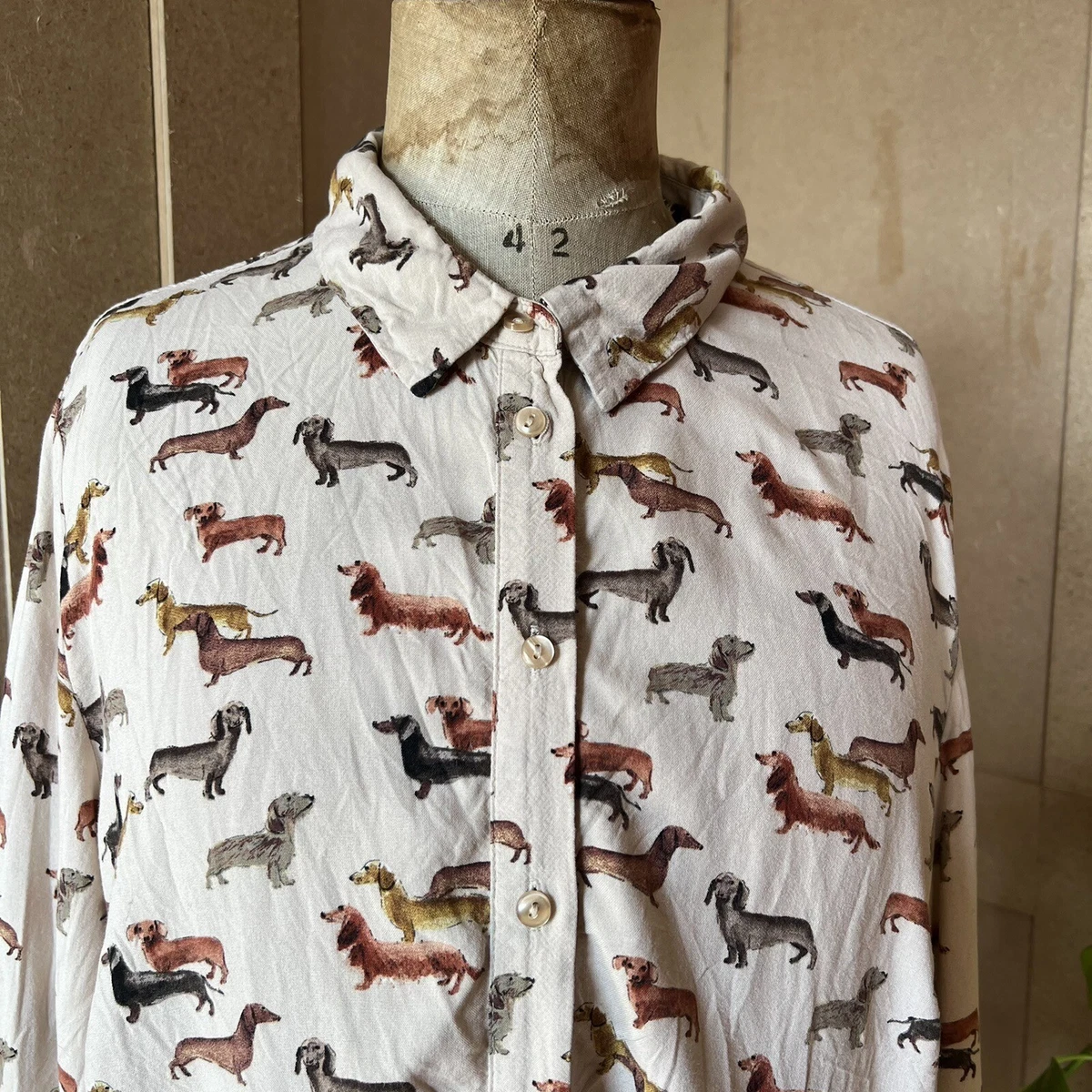 TU Dog Print Blouse 16 long Sleeve Brown Shirt Dachshund Sausage Dog