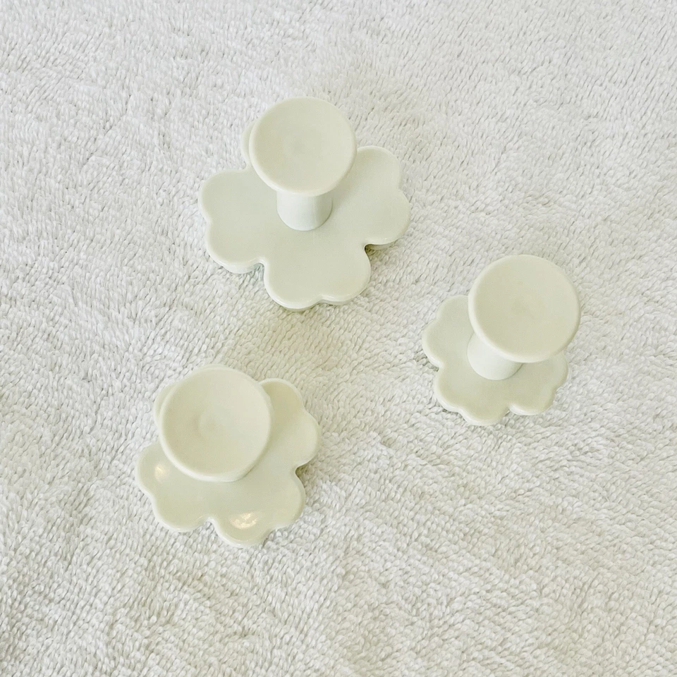 Juego de 3 piezas de trébol de flores (flor de trébol de la suerte) cortador émbolo/cortador de galletas Foto 4 de 4