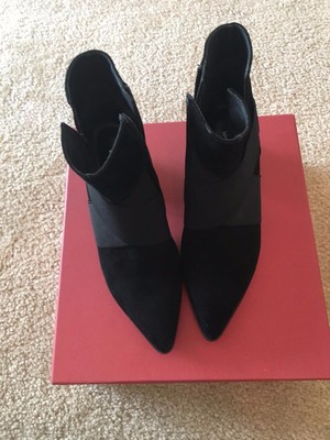 vaneli jonele bootie