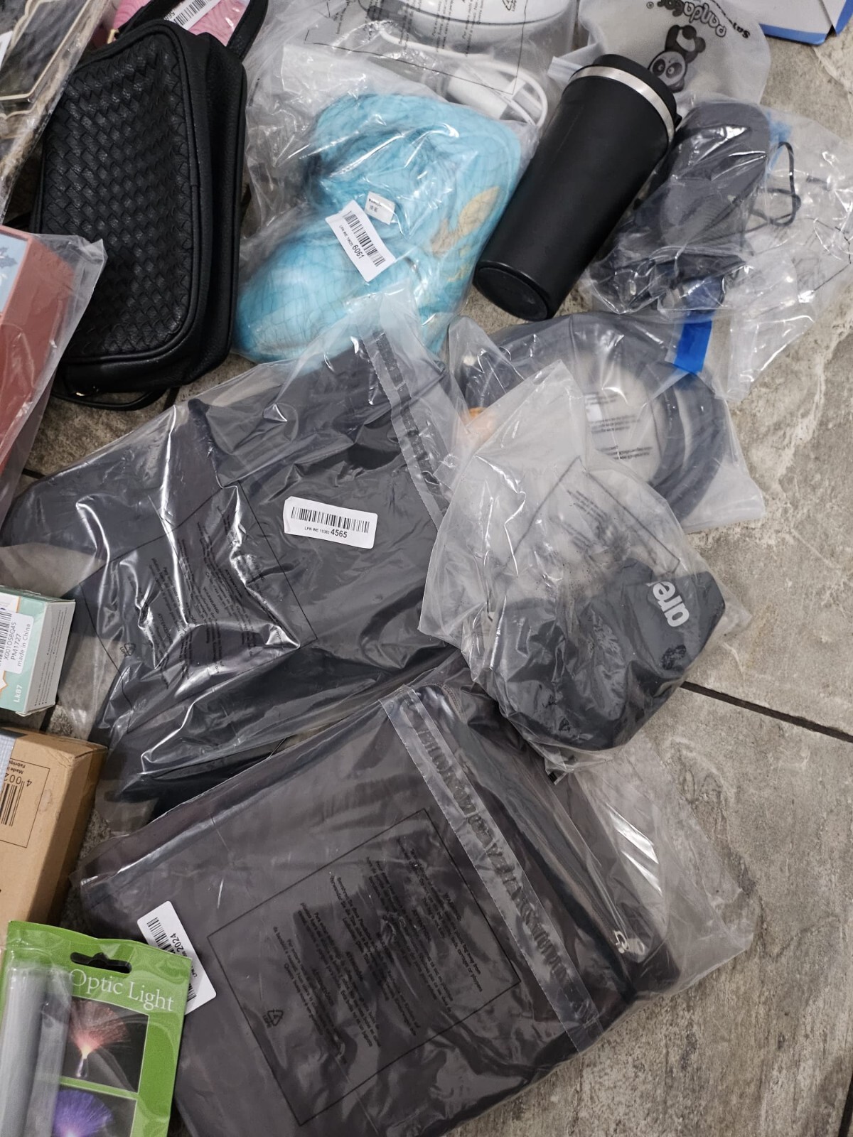 Huge Joblot Kitchen Items, Nutribullet, Dog Bed, Hair Wax, Baby item