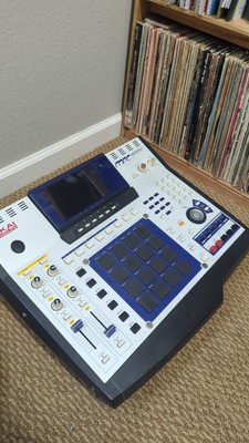 Akai MPC4000 Professional Music Production Center In Great Condition