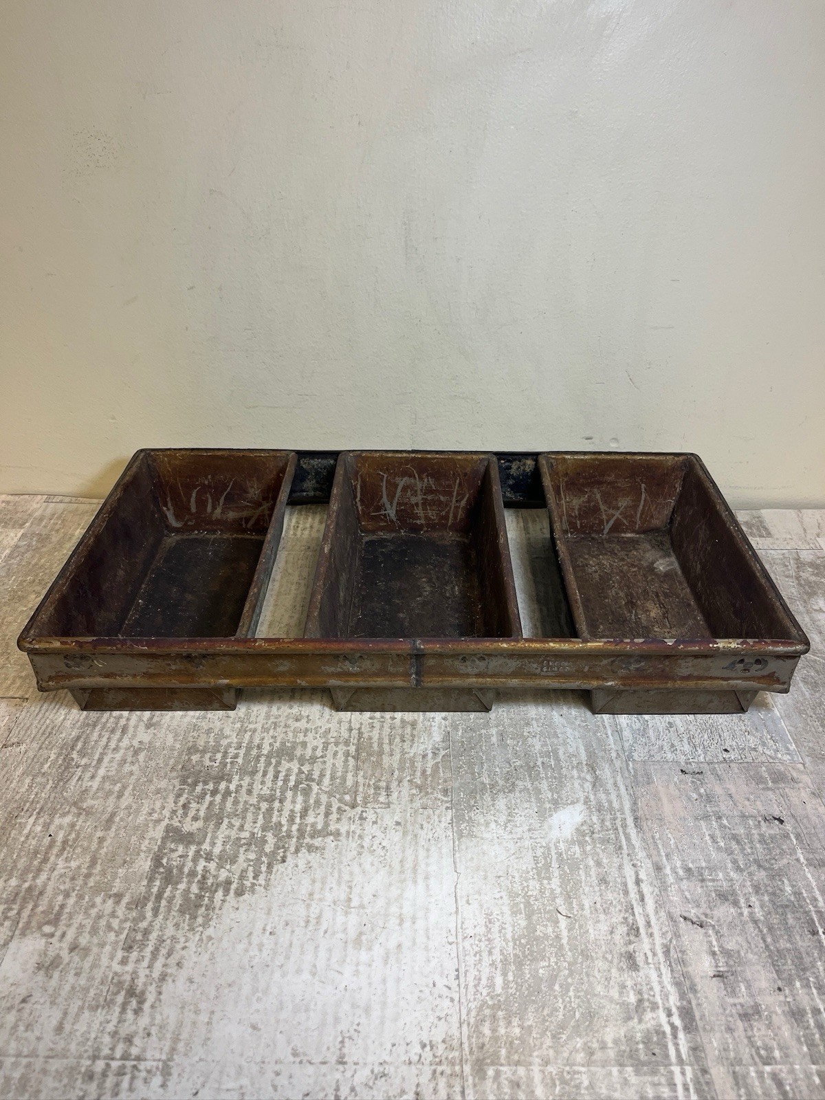 Ekco 3 Strap Band Commercial Bread Pan, 11-EKCO-55 Antique Bread Pan 3 Loaf