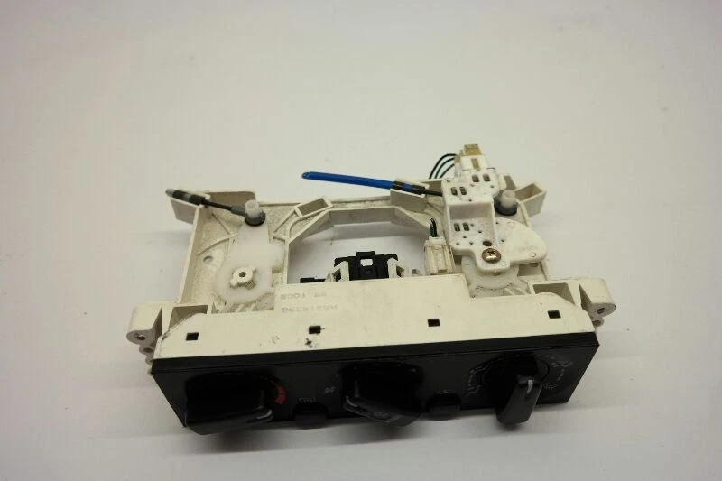 00 01 02 MITSUBISHI ECLIPSE INSTRUMENTO DE TEMPERATURA AC CONTROL DE CALOR OEM Foto 4 de 4