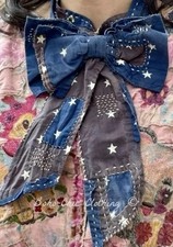 The Magnolia Pearl RARE Jabot 129 Stargazers Louis Bowtie" NWT