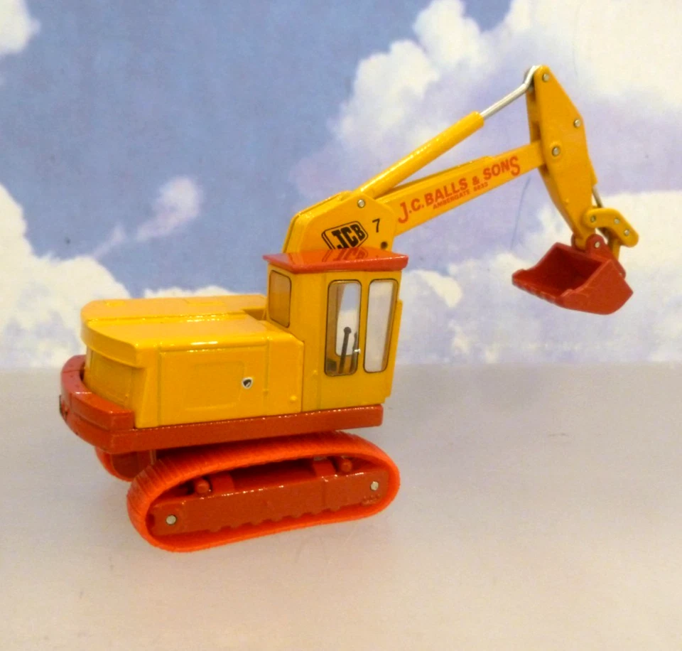 OXFORD 1/76 JCB 7 TRACKED 360 EXCAVATOR J.C.BALLS & SONS AMBERGATE 76JCB7002 - Image 3 of 4