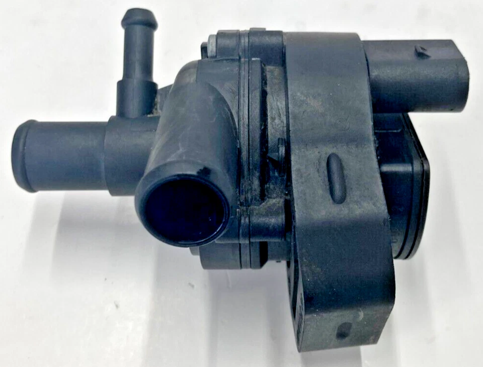 Bomba de agua auxiliar motor Mercedes Benz E350 cupé 10-14 OEM A2118350028 Foto 3 de 4