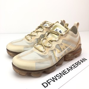 cream and gold vapormax