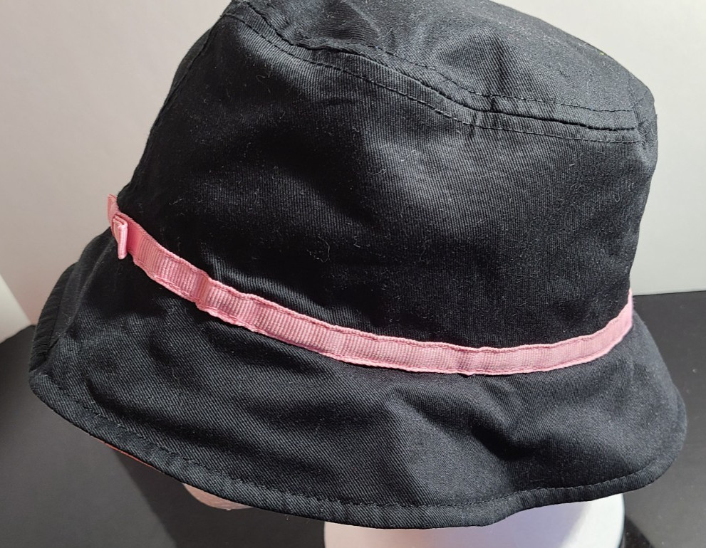 Keds Youth Teen Reversible Bucket Hat OSFA Black and Pink Beach