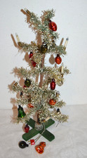 Gro&szlig;er alter geschm&uuml;ckter Weihnachtsbaum Federbaum f&uuml;r Puppenhaus