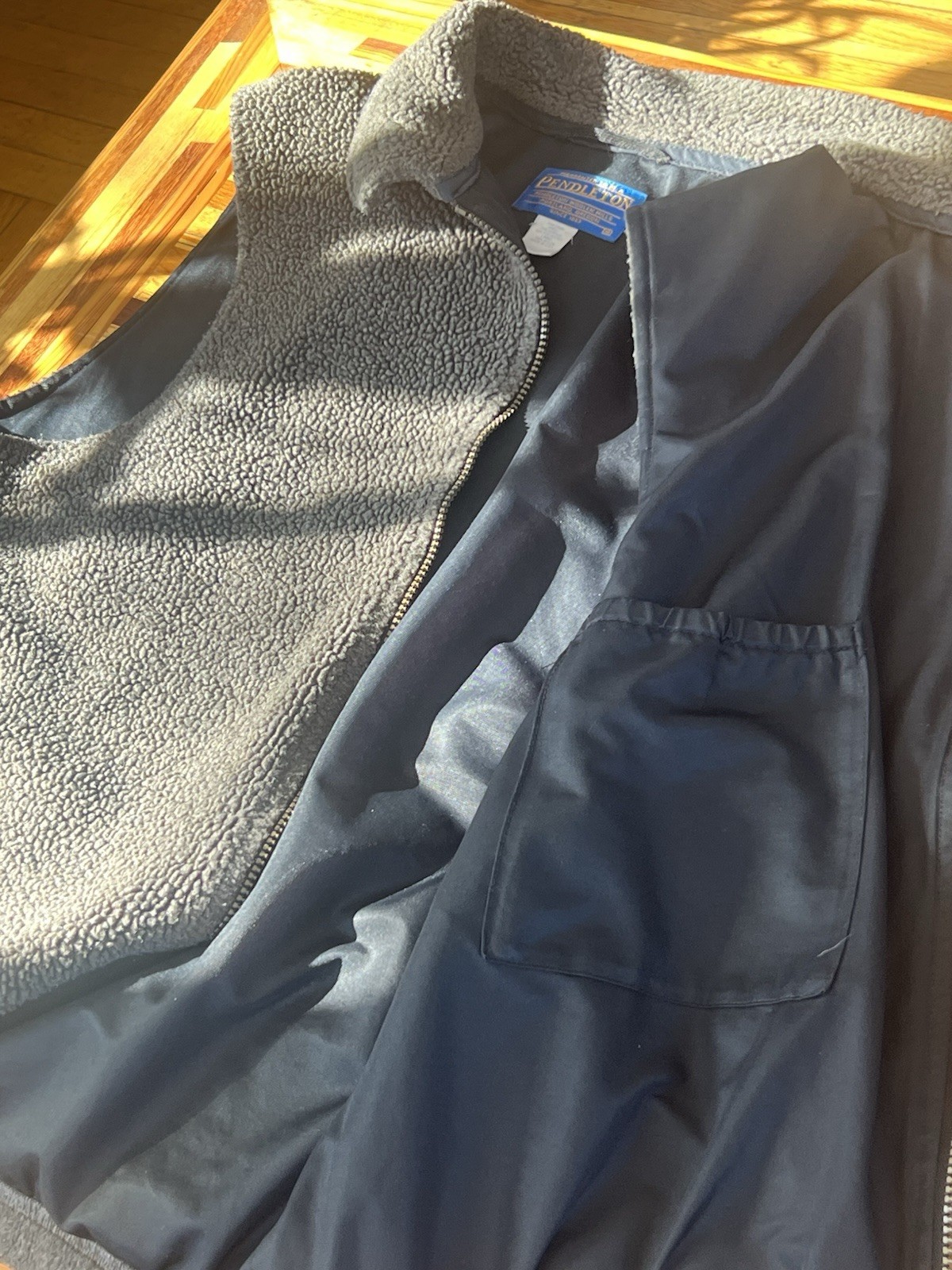 Pendleton Vest Unisex Medium - image 4