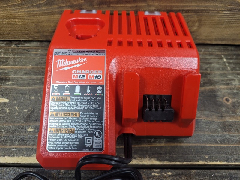 Milwaukee M12/M18 Charger (48-59-1812) CHARGER ONLY