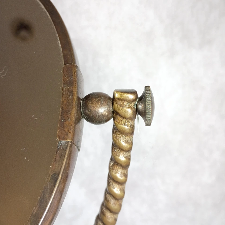 Espejo tocador de mesa SPI Home de latón y mármol colibrí y flores de dos caras Foto 3 de 4