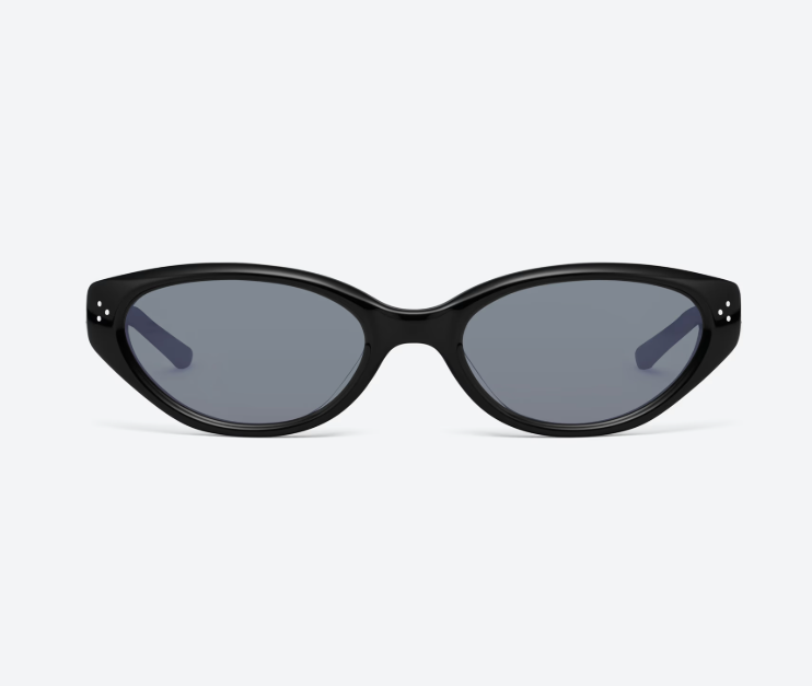 Gentle Monster Vanilla 01 SM Cat Eye Sunglasses Black Gray Mirror  New