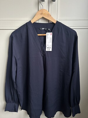 Uniqlo Women's Blouse size Large Rayon Long Sleeve V-Neck BNWT