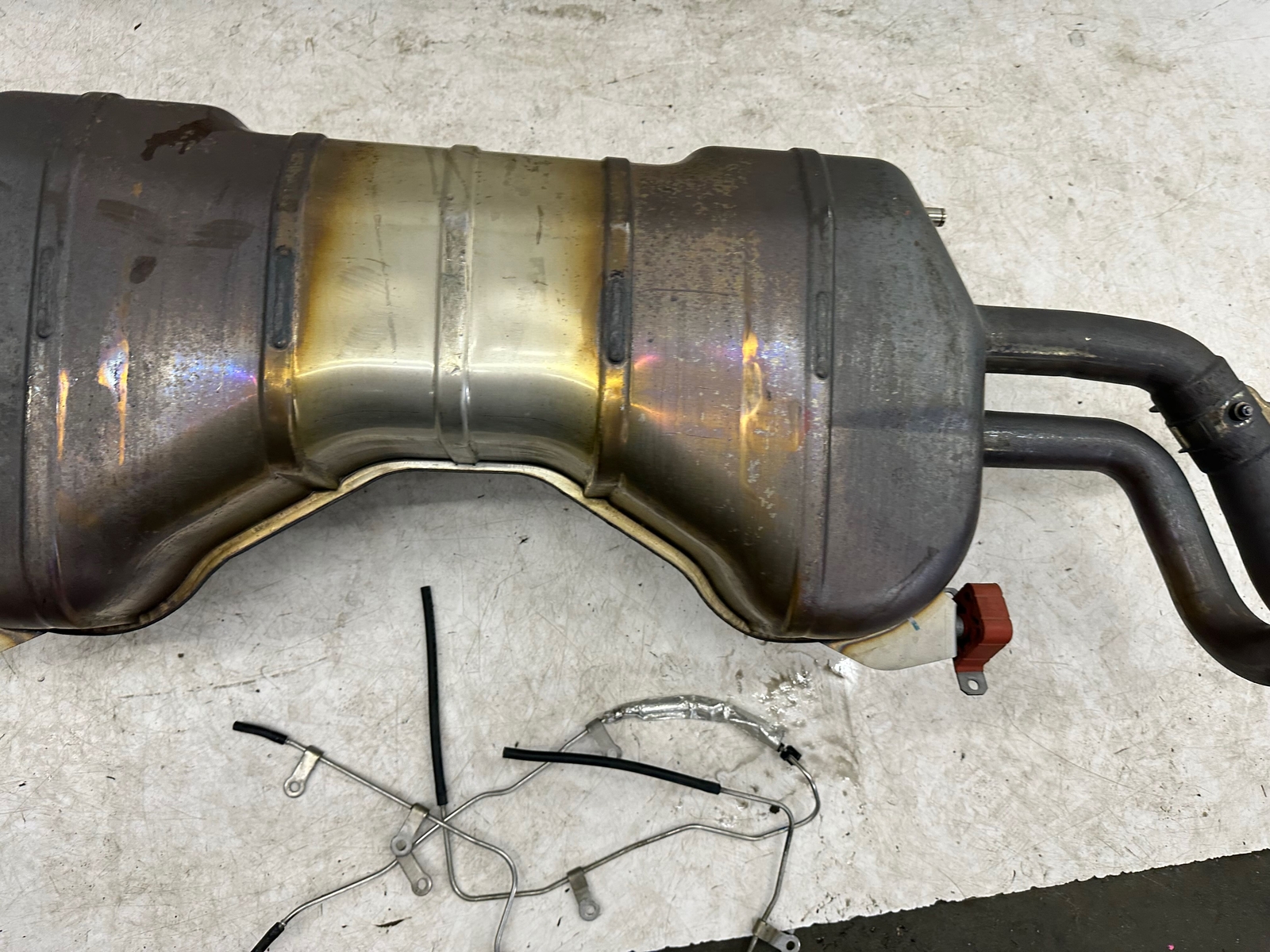 15-18 Lamborghini Huracan Exhaust Muffler Factory OEM 4T0 251 609