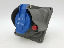 Legrand Hypra Prisinter 52002 16A 250V Industrial Socket Receptacle IP44 2p+ NOS