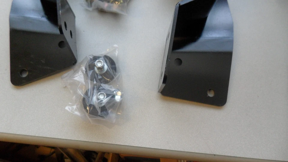 Kit de muesca C para camioneta Chevy GMC C10 Summit Racing 63-72 Hot Rod SUM-770840 02CC1 Foto 2 de 4