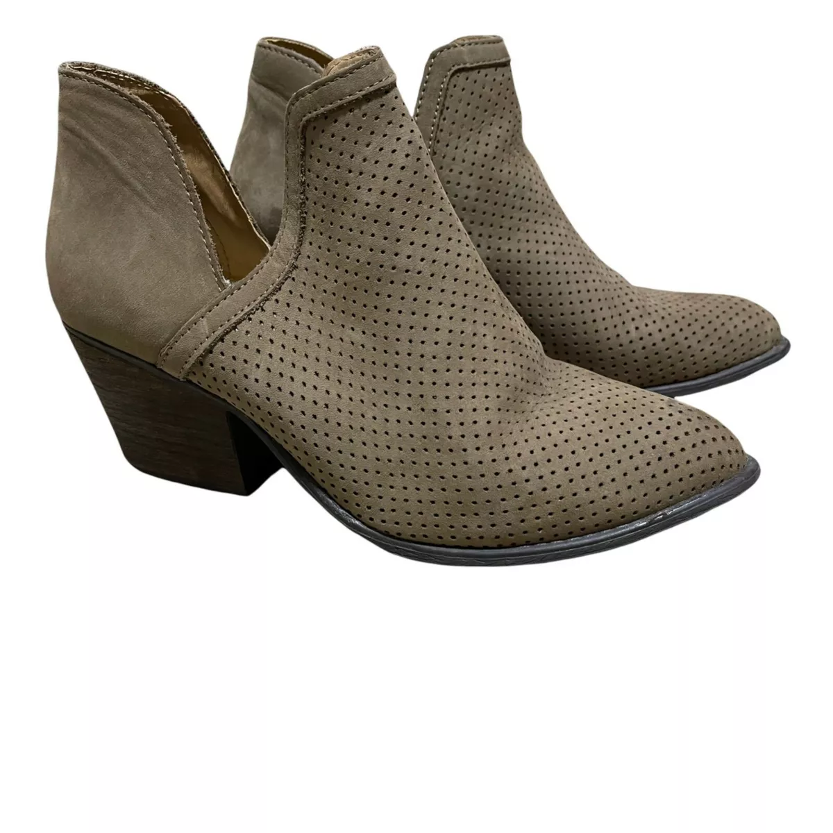 Steve Madden Amerisa Women s Perforated Bootie tan Suede Stacked Heel Boot 9.5