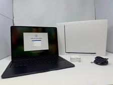 MacBook Air 13" Laptop Apple M4 chip 10c/8c 16GB RAM 256GB SSD 2025