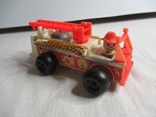Vintage 1968 Fisher Price FIRE ENGINE LADDER TRUCK -Hose BELL 720  Fireman