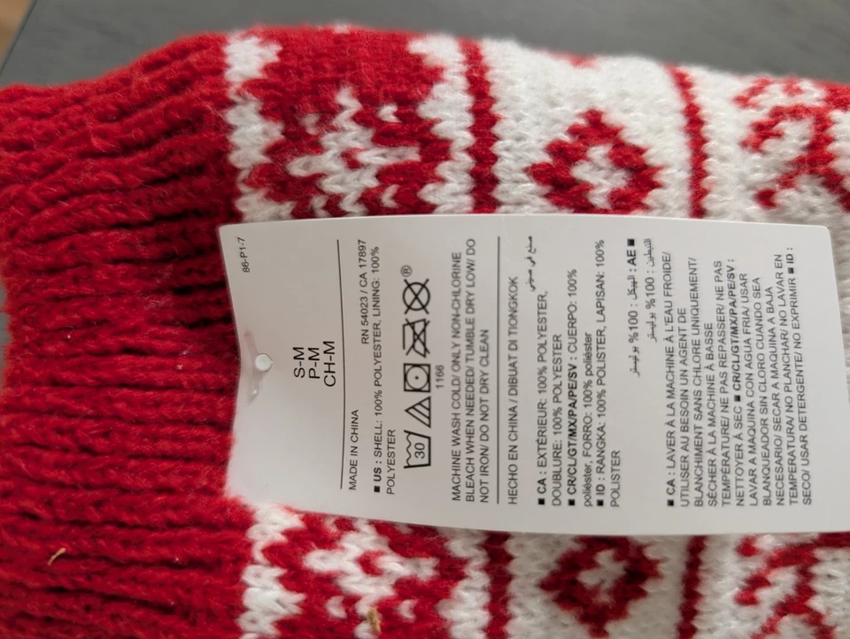 全新带标签 Old Navy Sherpa 拖鞋圣诞袜尺寸 S/M — 第 2/3 张图片