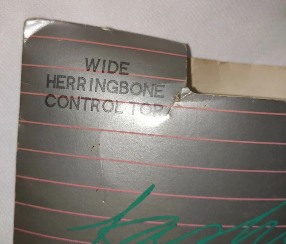 Pantimedias de colección JCPenney ancho control espiga superior promedio castaño Foto 2 de 4