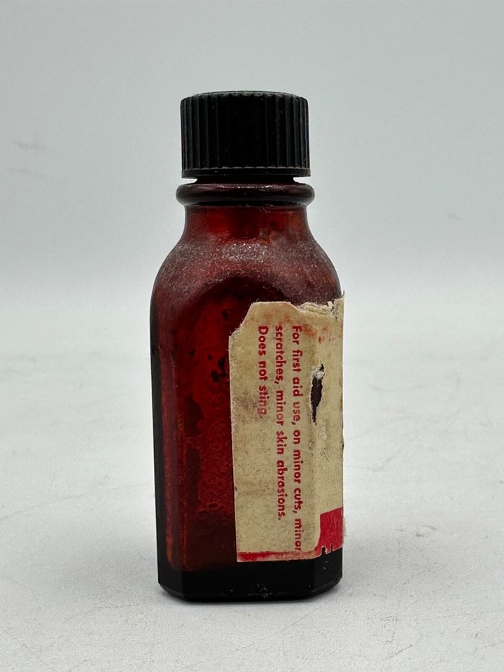 Amber Glass Mercurochrome 1/2 oz Bottle Penslar HW&D Brand of Merbromin