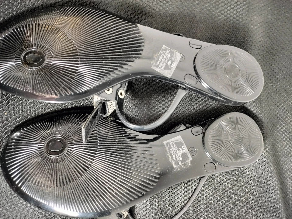 IVANKA TRUMP Natalla Sz 8M Black Thong Women Sandals with Jeweled Bow - Image 3 of 3