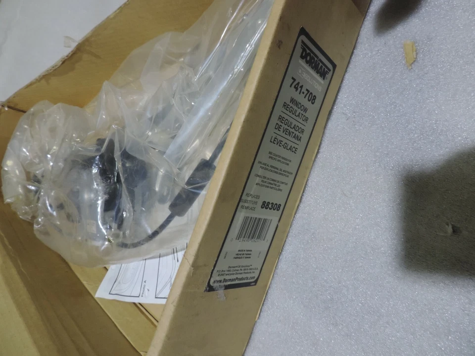 Power Window Motor and Regulator Assembly Front Left fits 92-96 Toyota Camry - Image 3 of 3