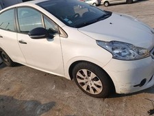 Retroviseur gauche (ou coque) Peugeot 208