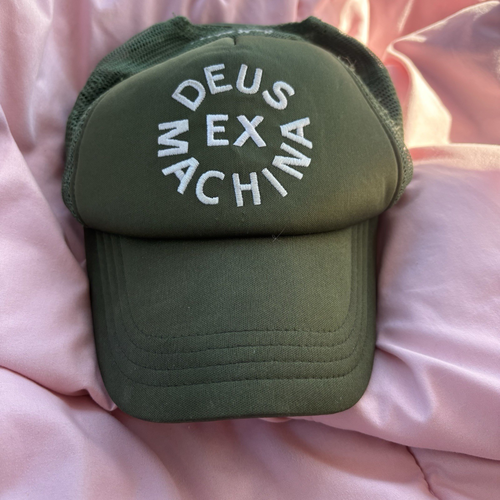 Sombrero de Camionero Deus Ex Machina Malla Verde Snapback Bordado Logo T29