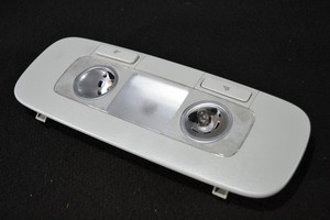 VW Passat 3C Innenraumbeleuchtung hinten Lesebeleuchtung 3C0947291C (109)