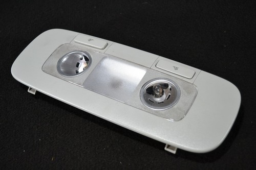 VW Passat 3C Innenraumbeleuchtung hinten Lesebeleuchtung 3C0947291C (109)