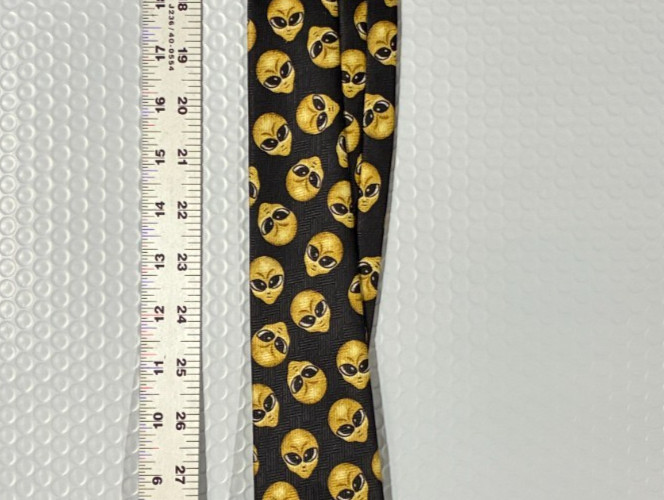 Alien Design Necktie Close Encounters - image 3