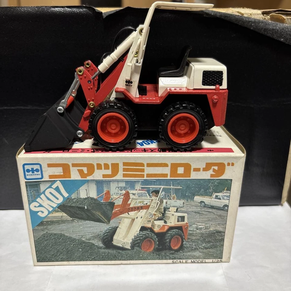 Mini cargador Diapet Yonezawa Komatsu Komatsu SK07 Foto 3 de 4