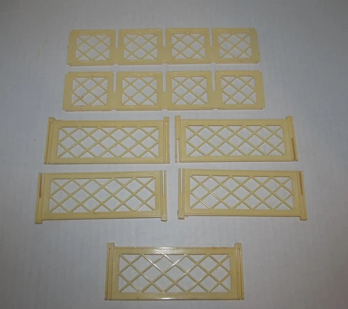 VINTAGE 1950's MARX PET SHOP PLAYSET KENNEL OUTDOOR EXERCISE RUNWAY