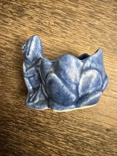 Vintage McCoy ? Blue Mini Frog, Flower Planter