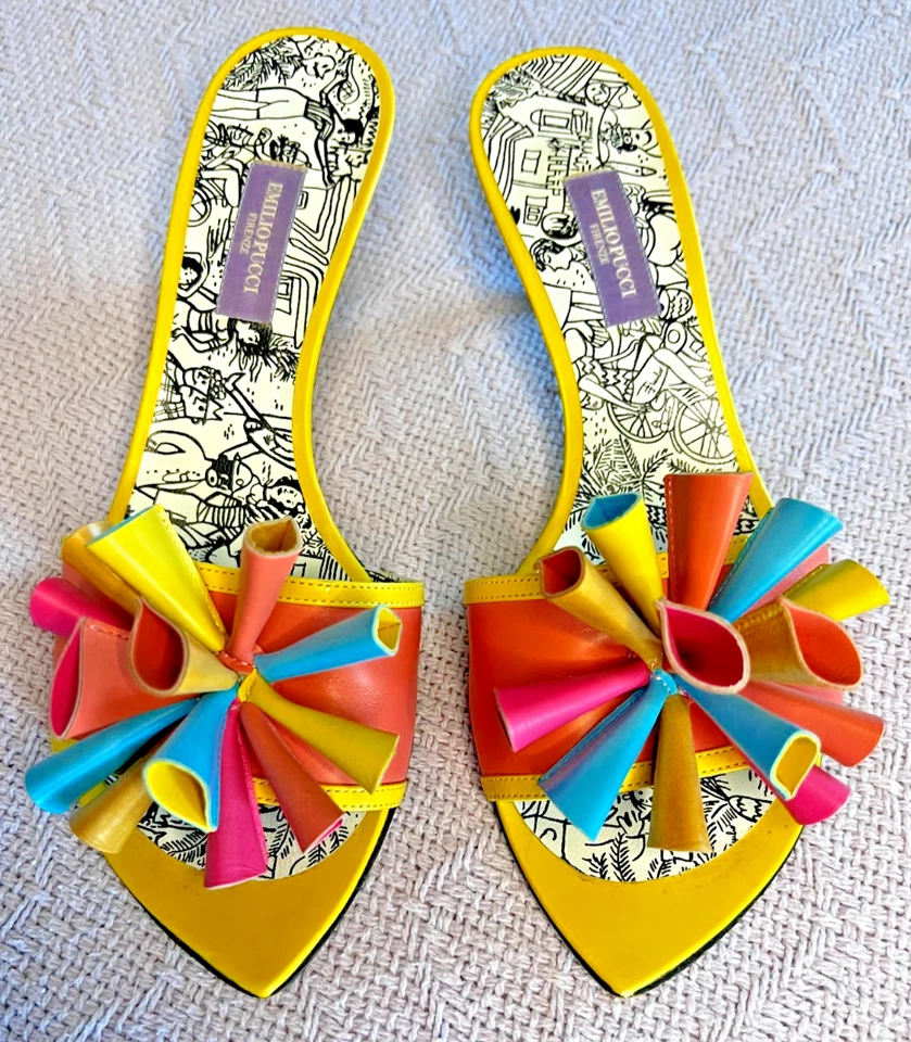 Diapositivas coloridas de colección Emilio Pucci talla 381/2, tacón de gatito de metal, plantilla gráfica Foto 2 de 4