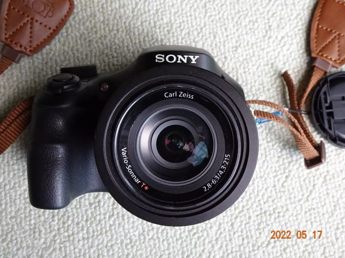 Sony Cyber ​​Shot DSC-HX400V. Lots of accessories USED