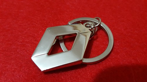 Renault Car Logo Clio, Laguna, Magane, Captur Metal Keyring with Gift Pouch (S1) - Picture 4 of 8
