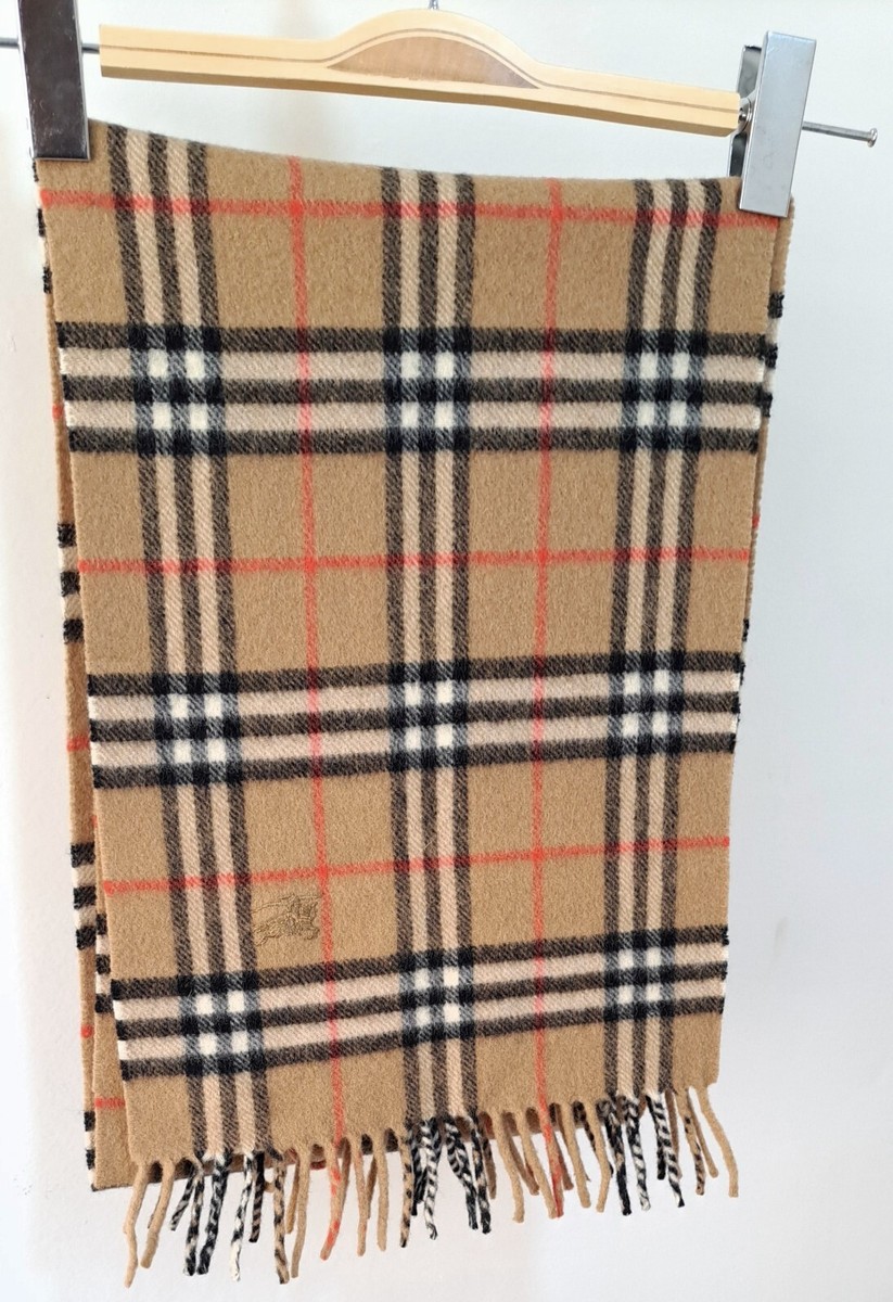 Burberry scarf authentic beige color excellent condition lamb wool