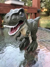 ZURU Robo Alive T-Rex Green Dinosaur Robotic Walking Roaring Working 12" x 7"