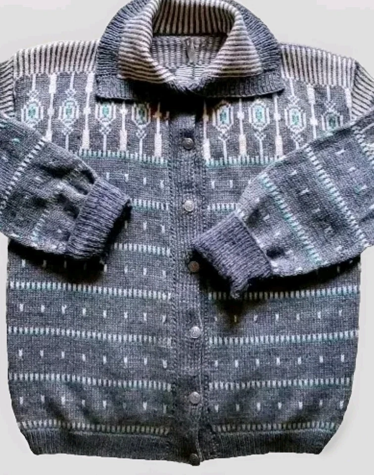 Suéter de Colección Años 60 Tradicional Nórdico Todo Lana Cuello Grande y Botones de Peltre Talla L Foto 2 de 4