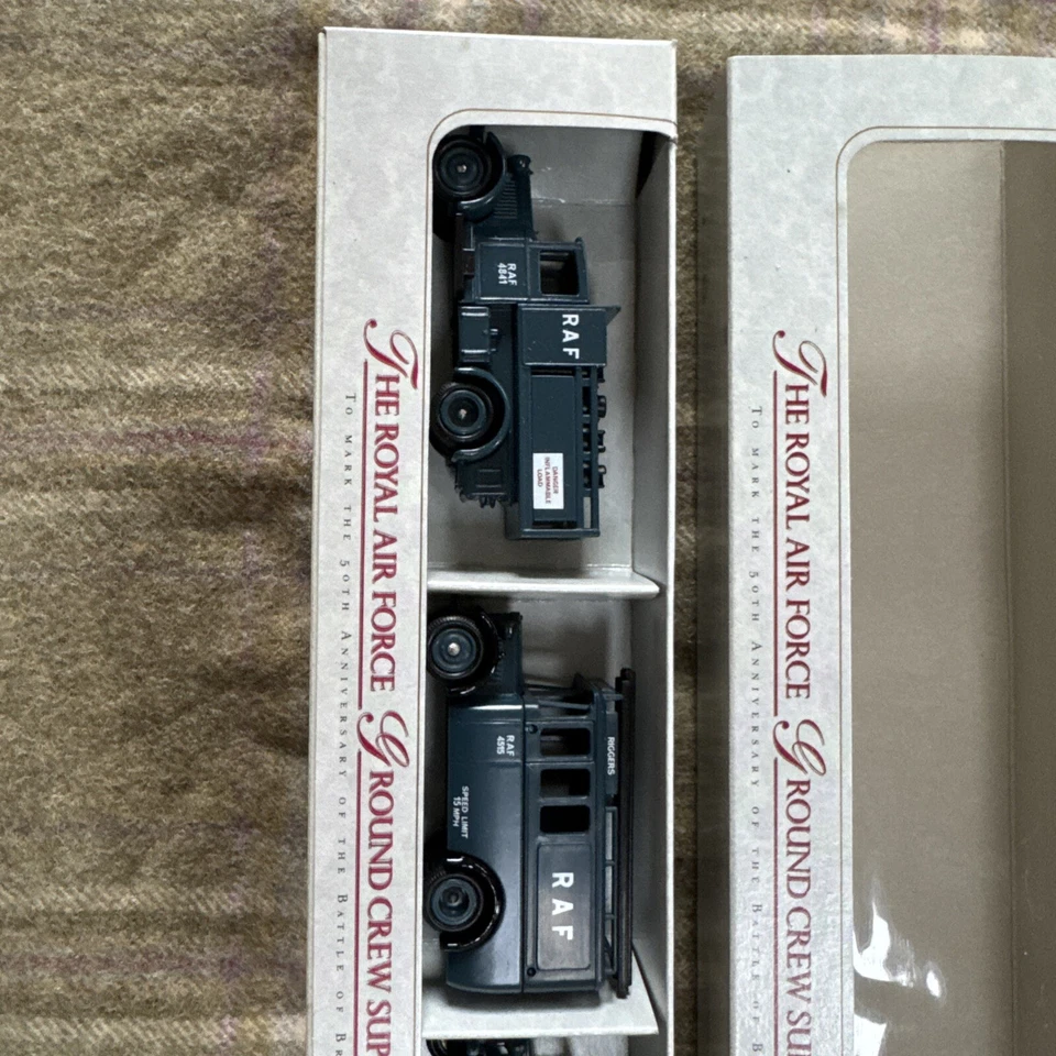 Lledo Days Gone 1940s RAF Ground Crew Trucks 50th Anniversary Battle of Britain — 第 2/4 张图片