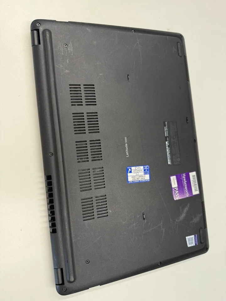 Dell Latitude 3580 - i5-7200U, RAM 8GB, 128GB SSD,  Windows 11 Pro - Image 4 of 4