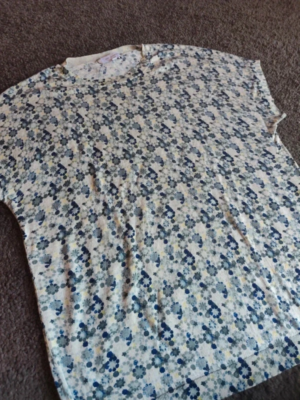 T-shirt en maille fine de cachemire Éric Bompard Motif fleuri Taille XL - Photo 1/4