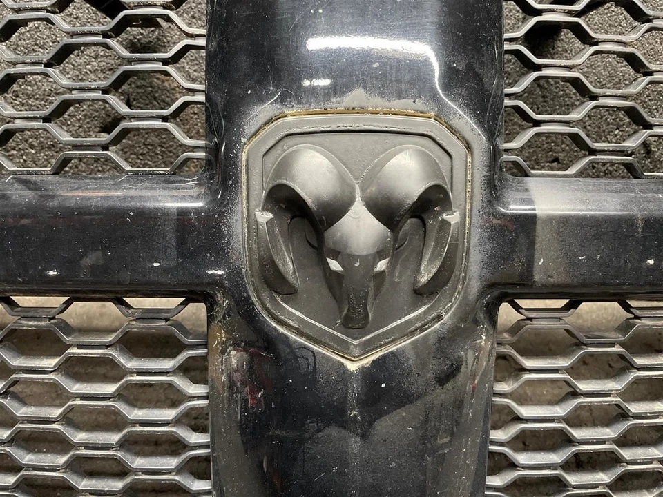 (LOCAL PICKUP ONLY) Grille Classic Style 5 Lug Wheel Fits 13-23 DODGE 1500 PICKU Foto 2 de 4