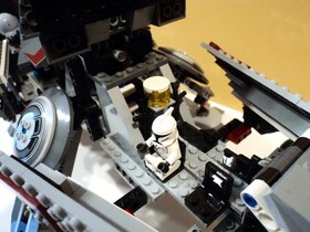 LEGO - STAR WARS - AT-TE WALKER - 7675 - INCL. TWO MINFIGS+BOOKS ON FLASH DRIVE