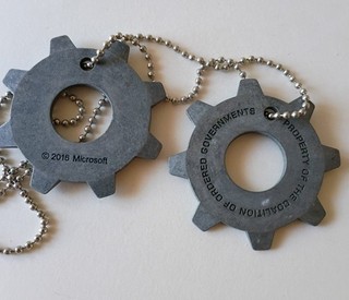 Gears Of War Metal Cog Necklace 2016 Coalition Of The Ordered Governments
