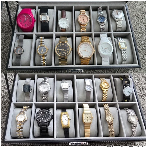 COACH Enorme lotto orologi donna vintage ora Bulova Invicta EcoDrive Seiko 84 orologi vedi foto